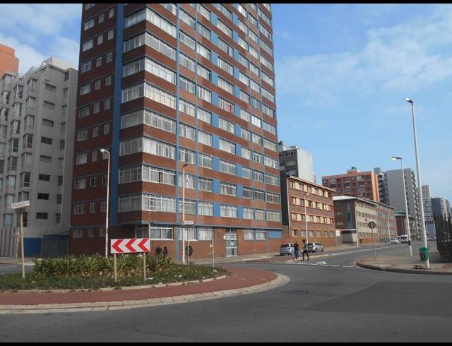 3 BEDROOM APARTMENT TO LET IN SOUTH BEACH